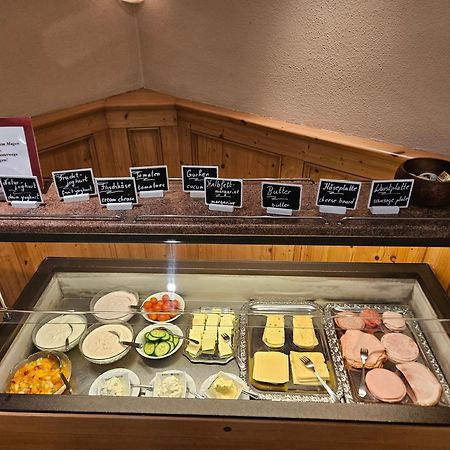 瓦尔德肖克兰德古特酒店 Altfraunhofen 外观 照片