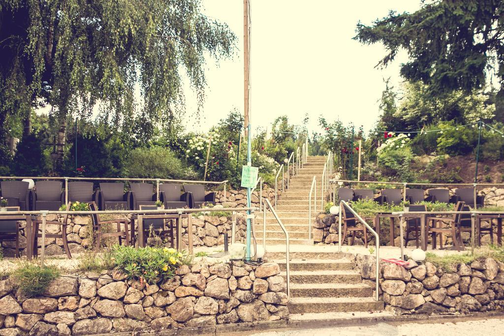 瓦尔德肖克兰德古特酒店 Altfraunhofen 外观 照片